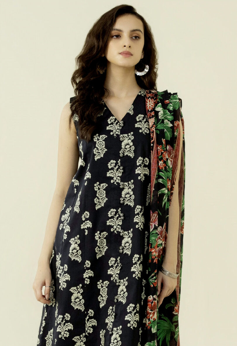 Sapphire 3 Piece Printed Lawn Suit - Image 2